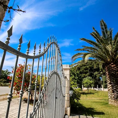 Rosa Villa Villanova di Ostuni
